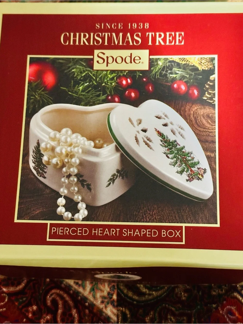 Spode White Heart Trinket Box with Green Christmas Tree Motif